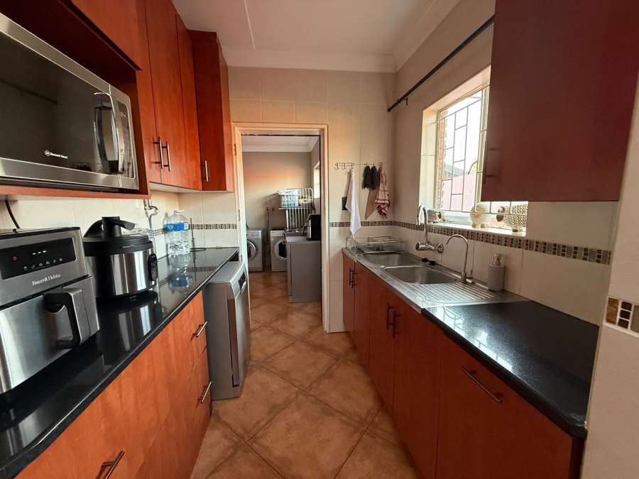 3 Bedroom Property for Sale in Safari Gardens North West